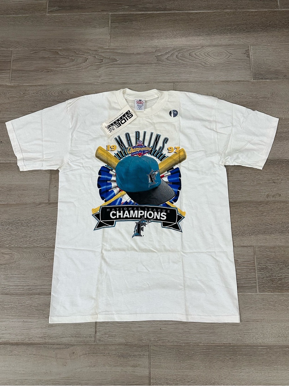 VTG 1997 Florida Marlins “National League Champions” Essential Shirt, Size: XL